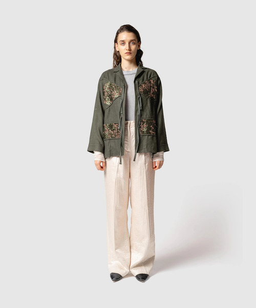 muller of yoshiokubo（ミュラーオブヨシオクボ）の「muller of yoshiokubo ミュラーオブヨシオクボ / RADIANT SHIRTS レディアントシャツ / MLF25208（ブルゾン・レディース・アイボリー/グリーン・36/38）」の10枚目の写真