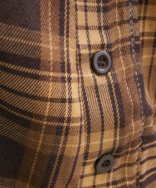 clear（クリア）の「チェック柄オフショル長袖ブラウス［韓国ファッション カジュアル］≪AW新作≫（シャツ/ブラウス・レディース・ブラウン/レッド/ネイビー・F）」の7枚目の写真