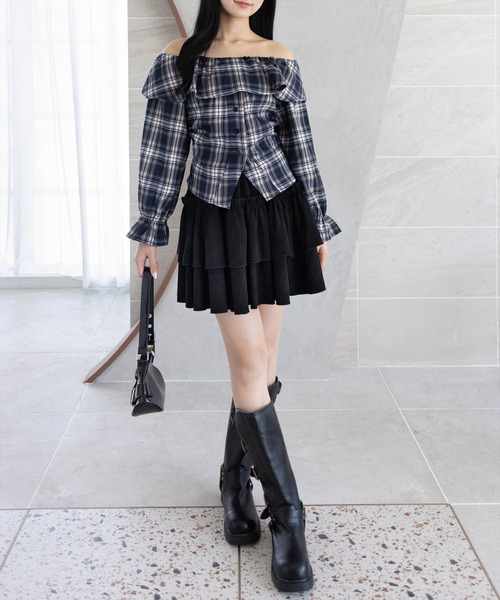 clear（クリア）の「チェック柄オフショル長袖ブラウス［韓国ファッション カジュアル］≪AW新作≫（シャツ/ブラウス・レディース・ブラウン/レッド/ネイビー・F）」の5枚目の写真