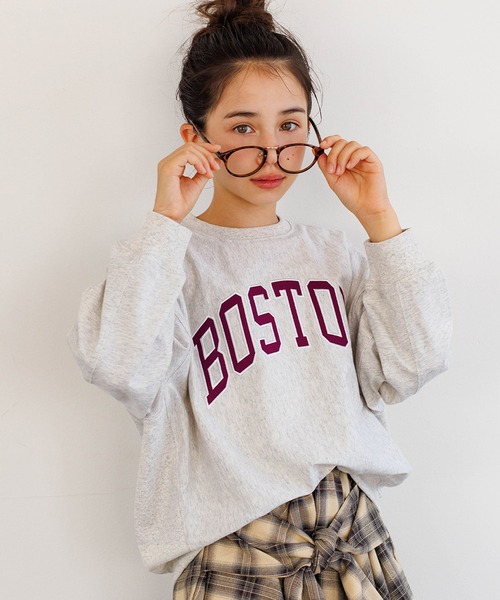 coca（coca）（コカ）の「キッズ 親子お揃いTースウェット ワッペンビッグシルエット（スウェット・キッズ・ワイン/ネイビー/オートミール/チャコール・120/130/150/140）」の3枚目の写真