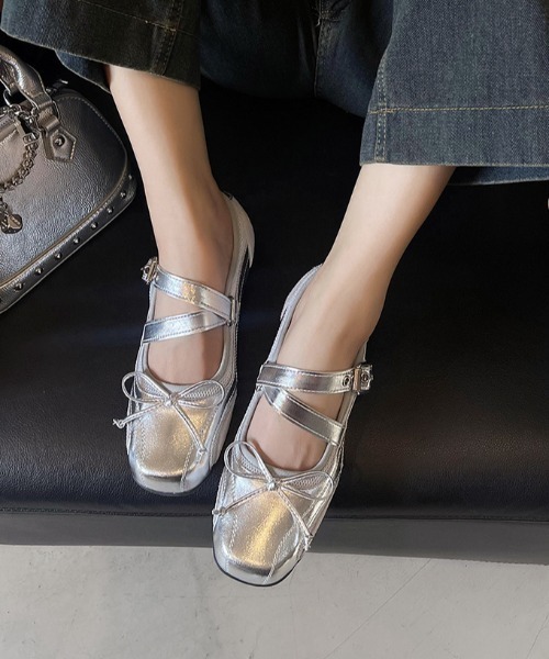 mebole(メボレ)の「メリージェーンフラットシューズ(その他シューズ・レディース・シルバー・SMALL/MEDIUM/LARGE)」の2枚目の写真