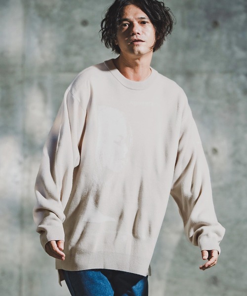 GLIMCLAP(グリムクラップ)の「mn3180-Jacquard Knit with Girl Motif ニット(192-039-gla-cf)(ニット/セーター・メンズ・ブラック/レッド/ミックスグレー/キナリ・S/M/L)」の2枚目の写真