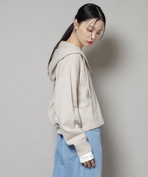 NANO universe（ナノユニバース）の「スキッパーフードニット（ニット/セーター・レディース・グレー/ベージュ/ネイビー・FREE）」の4枚目の写真