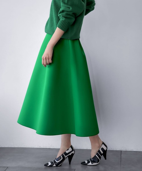 薄緑色スカートと黒色パンプス セール】【2025AW】ボンディング タック フレアスカート（スカート
