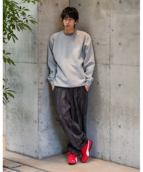 THRASHER（スラッシャー）の「FIRE LOGO CREW SWEAT/THRASHER スラッシャー・クルーネック スウェット トレーナー ストリート スケート（スウェット・メンズ・グレー×サックスブルー/ブラック×ブルー・MEDIUM/LARGE/X-LARGE）」の9枚目の写真