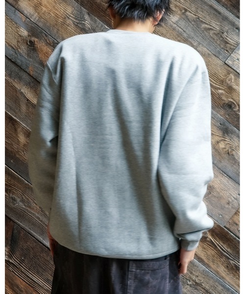 THRASHER（スラッシャー）の「FIRE LOGO CREW SWEAT/THRASHER スラッシャー・クルーネック スウェット トレーナー ストリート スケート（スウェット・メンズ・グレー×サックスブルー/ブラック×ブルー・MEDIUM/LARGE/X-LARGE）」の3枚目の写真