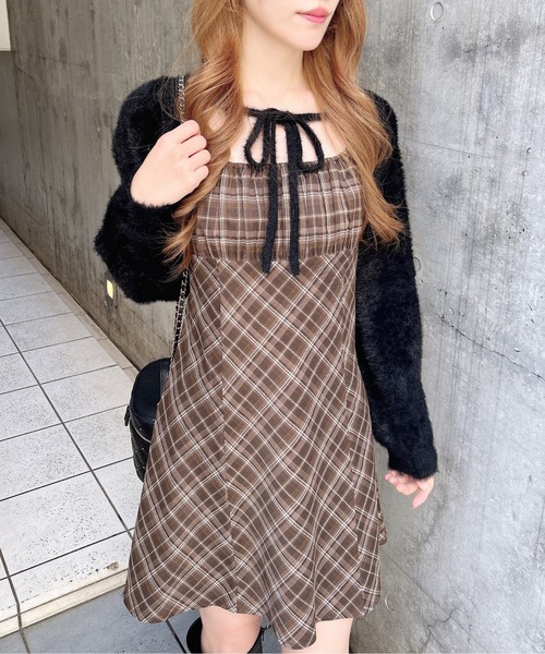 INGNI(イング)の「【WEB限定】フェザーボレロニット+チェック柄ミニキャミワンピースセット(ワンピース・レディース・ブラック系その他4/ブラック系9・M)」の14枚目の写真