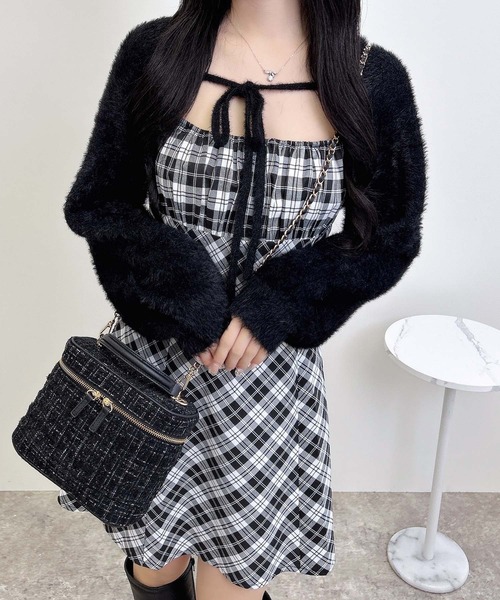INGNI(イング)の「【WEB限定】フェザーボレロニット+チェック柄ミニキャミワンピースセット(ワンピース・レディース・ブラック系その他4/ブラック系9・M)」の4枚目の写真