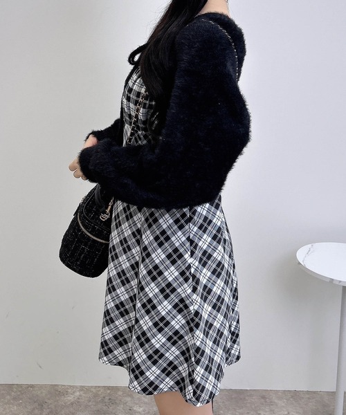 INGNI(イング)の「【WEB限定】フェザーボレロニット+チェック柄ミニキャミワンピースセット(ワンピース・レディース・ブラック系その他4/ブラック系9・M)」の6枚目の写真