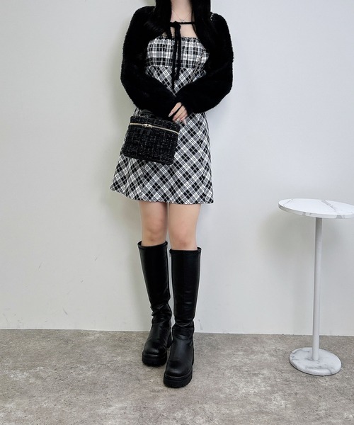 INGNI(イング)の「【WEB限定】フェザーボレロニット+チェック柄ミニキャミワンピースセット(ワンピース・レディース・ブラック系その他4/ブラック系9・M)」の8枚目の写真