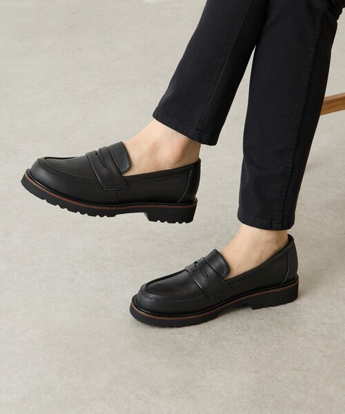 美品 完売 BEARDSLEY 厚底エナメル レザーローファー 黒 23cm ビアズリー エナメルレザーローファー - メルカリ