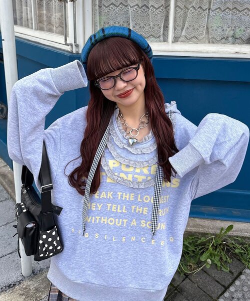 CIAOPANIC（チャオパニック）の「【まるお(@_maruoo0___)企画】レースドッキングプリントフーディ（パーカー・レディース・グレー・FREE）」の4枚目の写真