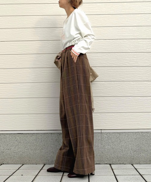 Q（キュー）の「グログランラインチェックパンツ（スラックス・レディース・ベージュ系その他/ブラウン系その他・MEDIUM）」の22枚目の写真