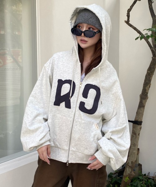 RAY CASSIN（レイカズン）の「ロゴワッペンフードジップパーカー（パーカー・レディース・グレー/チャコールグレー/ブラウン系その他2/ホワイト系その他・FREE）」の18枚目の写真