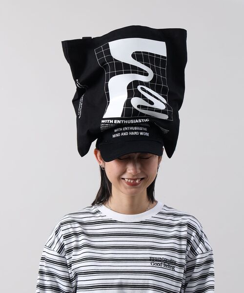 FFEIN（フェイン）の「【FFEIN（フェイン）】グラフィックプリントトートバッグ / 11.5オンス コットンキャンバス  トート（トートバッグ・レディース・イエロー/ネイビー/レッド/ブラウン/ブラック/ホワイト・FREE）」の10枚目の写真