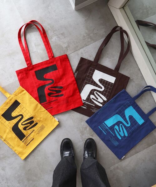 FFEIN（フェイン）の「【FFEIN（フェイン）】グラフィックプリントトートバッグ / 11.5オンス コットンキャンバス  トート（トートバッグ・レディース・イエロー/ネイビー/レッド/ブラウン/ブラック/ホワイト・FREE）」の13枚目の写真