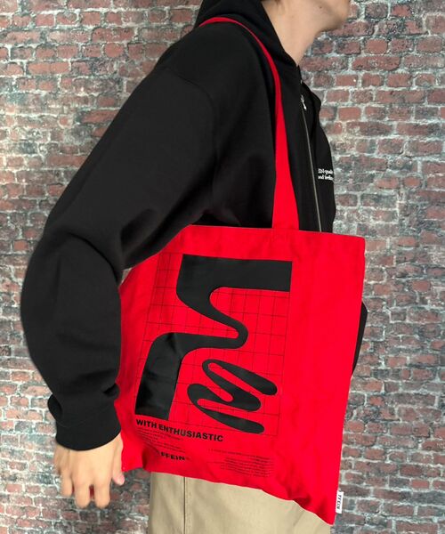 FFEIN（フェイン）の「【FFEIN（フェイン）】グラフィックプリントトートバッグ / 11.5オンス コットンキャンバス  トート（トートバッグ・レディース・イエロー/ネイビー/レッド/ブラウン/ブラック/ホワイト・FREE）」の16枚目の写真