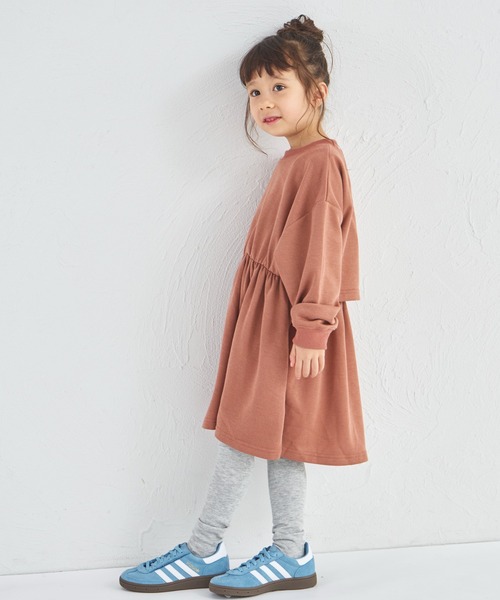 pairmanon（ペアマノン）の「【まいにちスウェット】セットアップ風 カラフルロゴ 裏毛 ワンピース（セットアップ・キッズ・オートミール/オレンジ系その他/ブラック・100/110/120/130/140/150/90）」の7枚目の写真