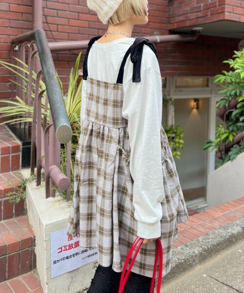 w closet（ダブルクローゼット）の「【長さ調節可能！】肩リボンチェックキャミワンピース（チュニック・レディース・ネイビー/レッド/カーキ/オレンジ・FREE）」の14枚目の写真