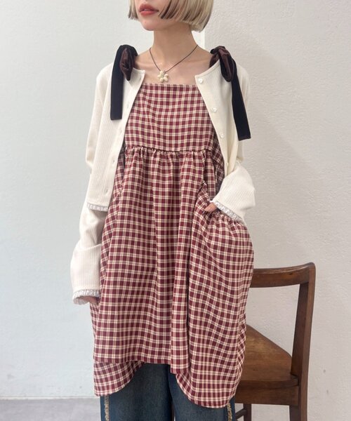 w closet（ダブルクローゼット）の「【長さ調節可能！】肩リボンチェックキャミワンピース（チュニック・レディース・ネイビー/レッド/カーキ/オレンジ・FREE）」の13枚目の写真