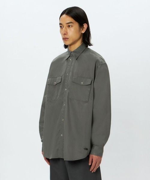 THE NORTH FACE（ザノースフェイス）の「THE NORTH FACE L/S ROCK STEADY CHINO SHIRT（ザ・ノース・フェイス ロングスリーブロックステディチノシャツ）（シャツ/ブラウス・メンズ・グレー系/ブラック/オリーブ系/ベージュ系・MEDIUM/LARGE/X-LARGE）」の14枚目の写真