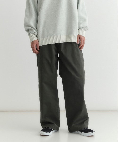 Right-on(ライトオン)の「【Refurbish】ワークルーズ イージーパンツ (セットアップ対応/ワイドシルエット/ウエストゴム/ドローストリング/カルゼ/イージーケア/ビジネスカジュアル)(その他パンツ・メンズ・ブラック/ブラウン/カーキブラウン・M/XL/L)」の3枚目の写真