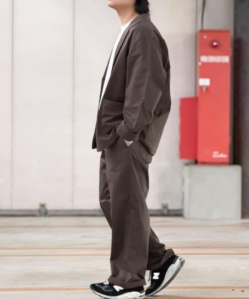 Right-on(ライトオン)の「【Refurbish】ワークルーズ イージーパンツ (セットアップ対応/ワイドシルエット/ウエストゴム/ドローストリング/カルゼ/イージーケア/ビジネスカジュアル)(その他パンツ・メンズ・ブラック/ブラウン/カーキブラウン・M/XL/L)」の17枚目の写真