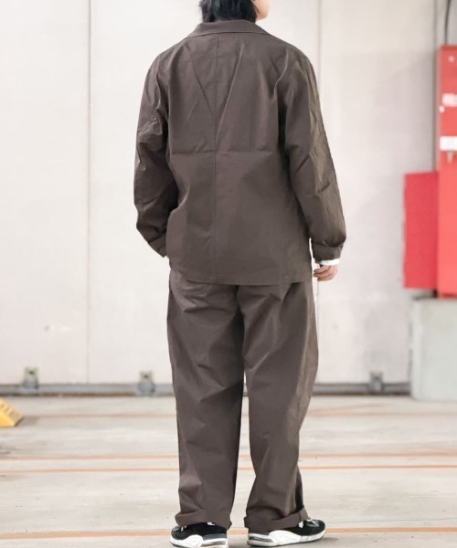 Right-on(ライトオン)の「【Refurbish】ワークルーズ イージーパンツ (セットアップ対応/ワイドシルエット/ウエストゴム/ドローストリング/カルゼ/イージーケア/ビジネスカジュアル)(その他パンツ・メンズ・ブラック/ブラウン/カーキブラウン・M/XL/L)」の18枚目の写真