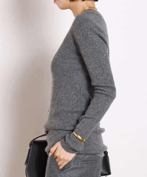 EVERYDAY I LIKE.(エヴリディアイライク)の「カシミヤロングリブプルオーバー(ニット/セーター・レディース・チャコールグレー/ブラック・FREE)」の15枚目の写真