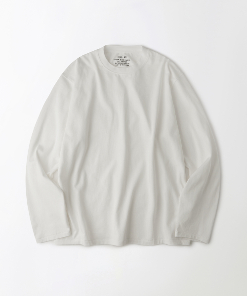 OUTSTANDING(アウトスタンディング)の「BASIC CREW NECK LONG SLEEVE TEE_OFF WHITE(Tシャツ/カットソー・メンズ・その他・MEDIUM/LARGE/SMALL)」の1枚目の写真