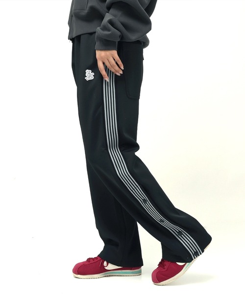 EXAMPLE（エグザンプル）の「EXAMPLE TRACK JERSEY SIDE BUTTONS PANTS（その他パンツ・メンズ・ブラック/ブルー・XL/L/M）」の10枚目の写真