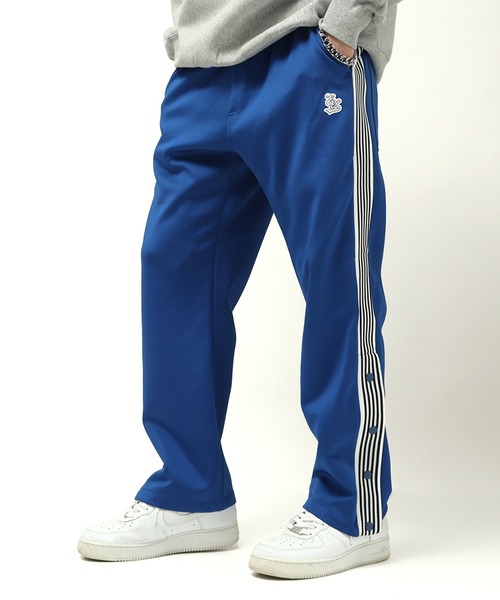 EXAMPLE（エグザンプル）の「EXAMPLE TRACK JERSEY SIDE BUTTONS PANTS（その他パンツ・メンズ・ブラック/ブルー・XL/L/M）」の13枚目の写真