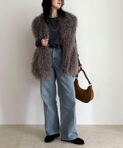 fredy emue（フレディエミュ）の「【LANCER CLOTHING CORPORATION】LONG FUR VEST（ベスト・レディース・ライトグレー/ベージュ・38）」の13枚目の写真