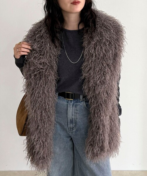 fredy emue（フレディエミュ）の「【LANCER CLOTHING CORPORATION】LONG FUR VEST（ベスト・レディース・ライトグレー/ベージュ・38）」の15枚目の写真
