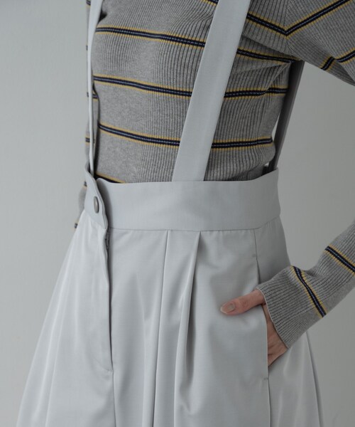 GALLEST（ギャレスト）の「シャインテーパードサロペット（サロペット/オーバーオール・レディース・ライトグレー/ブラック・34/38）」の6枚目の写真