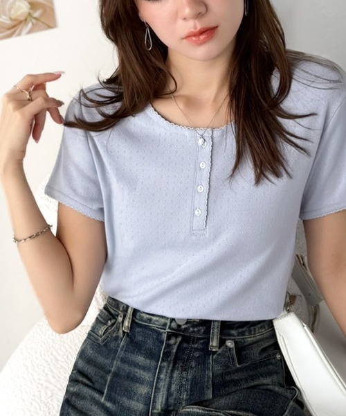 mily bilet（ミウィビレット）の「【mily bilet】飾らないのに、なんだか可愛い。パターンメッシュ素材配色スカラップヘンリーネックTシャツ（半袖）（Tシャツ/カットソー・レディース・ブラック/アイボリー/ブルー・LARGE/MEDIUM/SMALL/X-LARGE）」の10枚目の写真