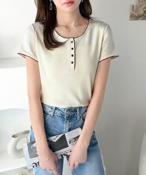 mily bilet（ミウィビレット）の「【mily bilet】飾らないのに、なんだか可愛い。パターンメッシュ素材配色スカラップヘンリーネックTシャツ（半袖）（Tシャツ/カットソー・レディース・ブラック/アイボリー/ブルー・LARGE/MEDIUM/SMALL/X-LARGE）」の4枚目の写真
