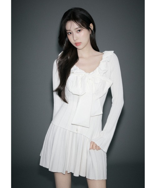 SNIDEL（スナイデル）の「フリルボウタイセットアップ（ワンピース・レディース・ネイビー/アイボリー/グレイッシュベージュ・F）」の2枚目の写真