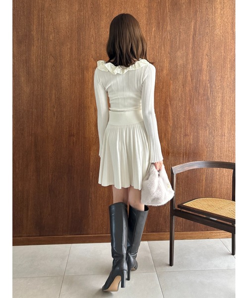 SNIDEL（スナイデル）の「フリルボウタイセットアップ（ワンピース・レディース・ネイビー/アイボリー/グレイッシュベージュ・F）」の17枚目の写真