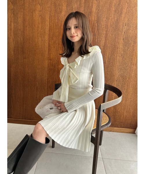 SNIDEL（スナイデル）の「フリルボウタイセットアップ（ワンピース・レディース・ネイビー/アイボリー/グレイッシュベージュ・F）」の19枚目の写真