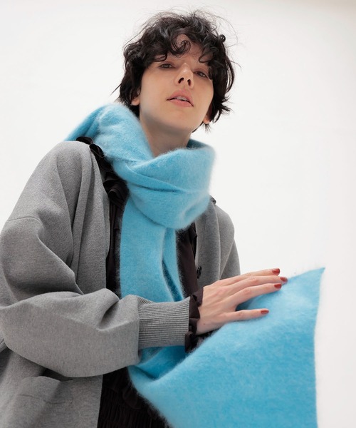 DRESSLAVE（ドレスレイブ）の「royal cashmere fluffy muffler(ロイヤルカシミヤマフラー)（マフラー・レディース・ブルー/ブラウン/レッド/ベージュ・FREE）」の4枚目の写真