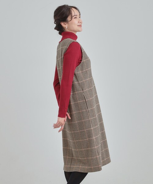 SHOO・LA・RUE(シューラルー)の「【2点セット/洗える/S-LL】時短でコーデ決まる ジャンドレ&リブインナー(ワンピース・レディース・ブラック/ベージュ系1/ブラック系3・03/02/01/04)」の15枚目の写真