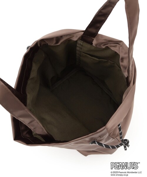 Dessin(デッサン)の「PEANUTSサテン巾着トートBAG(トートバッグ・レディース・ダークブラウン/ブラック・00)」の3枚目の写真