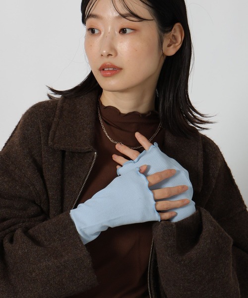 LAKOLE（ラコレ）の「メローエッジハイネック長袖 / 615914（Tシャツ/カットソー・レディース・ブラウン/ブラック/その他9/アイボリー/レッド・FREE）」の2枚目の写真