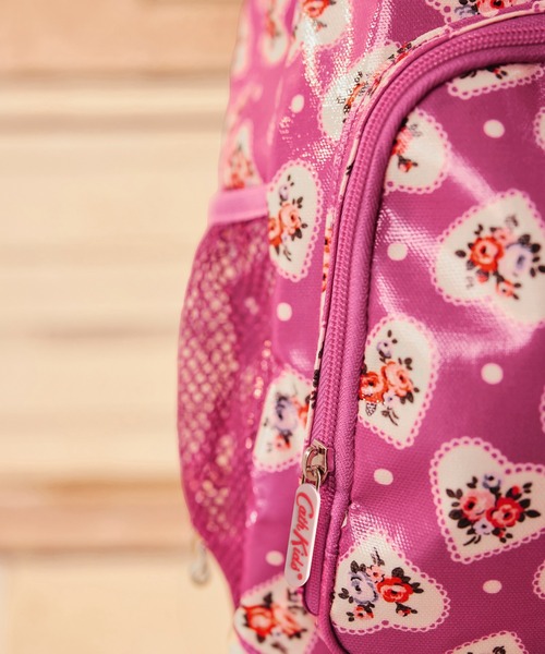 Cath Kidston（キャスキッドソン）の「キッズ クラシック バックパック Lace Hearts（バックパック/リュック・キッズ・その他・FREE）」の3枚目の写真