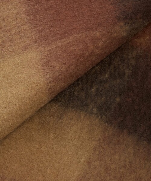 green label relaxing（グリーンレーベルリラクシング）の「GLR ブラッシュド ブロック マフラー（マフラー・メンズ・グレー系/パープル/ダークブラウン・FREE）」の8枚目の写真