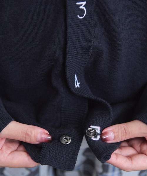 I am I in fact...（アイアムアイインファクト）の「コットン数字刺繍　Vカーディガン（カーディガン/ボレロ・レディース・イエロー/ピンク/サックスブルー/チャコールグレー/グレー・FREE）」の18枚目の写真