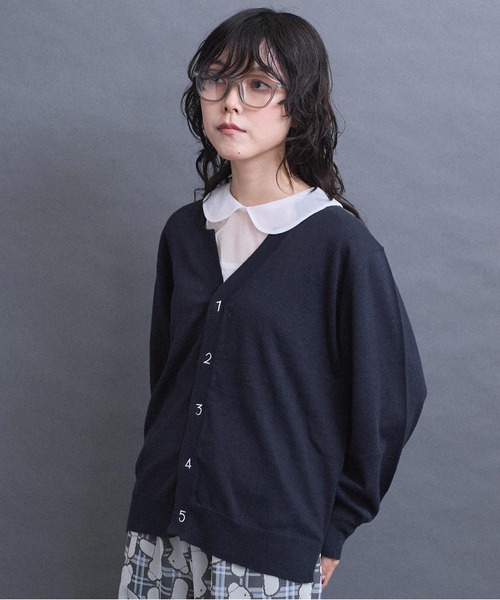 I am I in fact...（アイアムアイインファクト）の「コットン数字刺繍　Vカーディガン（カーディガン/ボレロ・レディース・イエロー/ピンク/サックスブルー/チャコールグレー/グレー・FREE）」の22枚目の写真