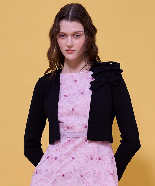 TOCCA（トッカ）の「ETERNAL RIBBON BOLERO ボレロ（カーディガン/ボレロ・レディース・アイボリー系/ピンク系/ブラック系・SMALL/MEDIUM）」の2枚目の写真