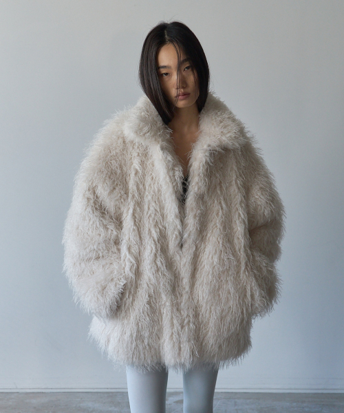 LETOILE(レトワール)の「OVERSIZED FUR JACKET_IVORY(ムートンコート・レディース・アイボリー・FREE)」の1枚目の写真